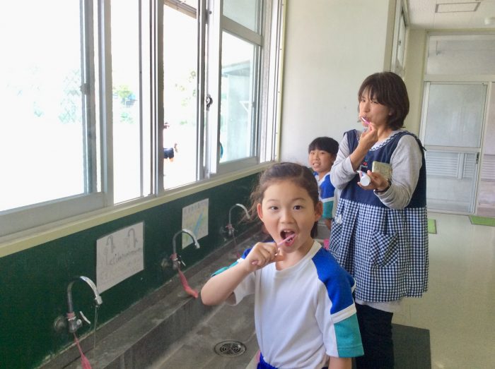 はみがき週間  〜ピカピカの歯っていいな〜