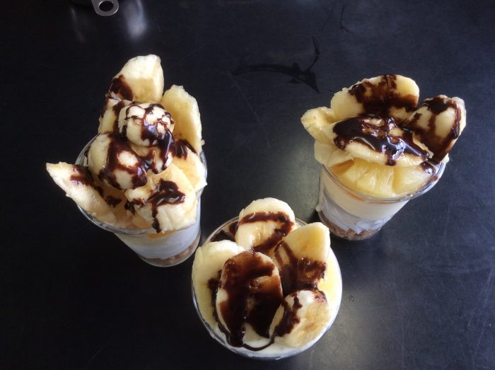 手作りクラブ    パフェを作ろう！