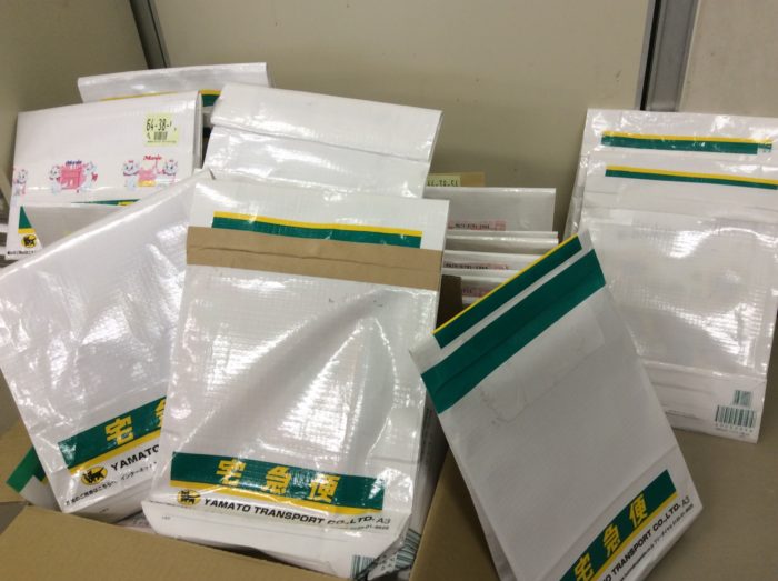 学校にみんなからの提出物が届きました！