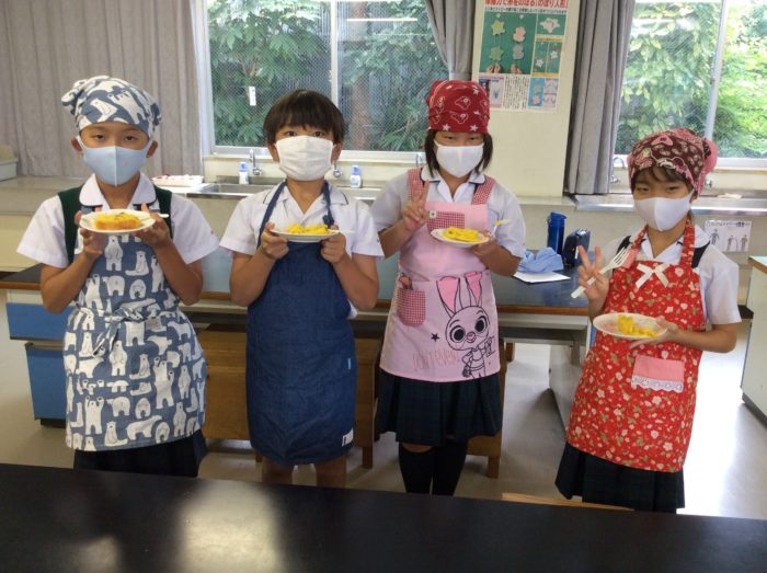 手作りクラブ「パンプキンパウンドケーキづくり」