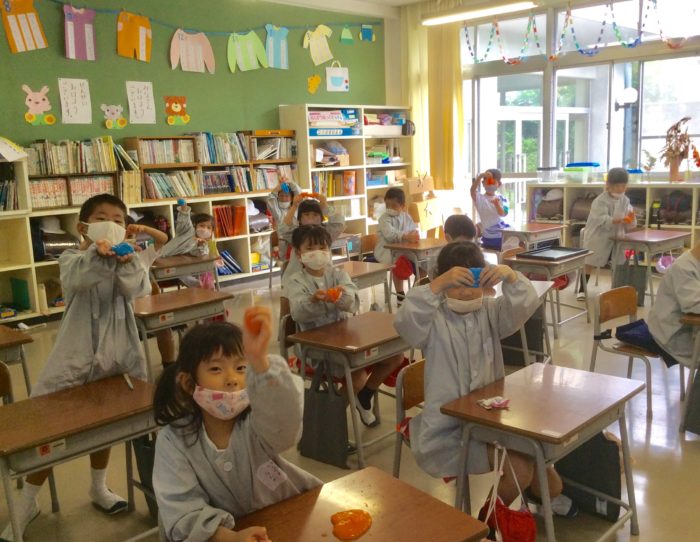 1年生 サイエンス 「スライムをつくろう！」