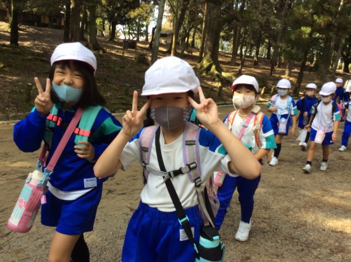 1・2年遠足  奈良公園  〜鹿苑と春日野園地・二月堂〜